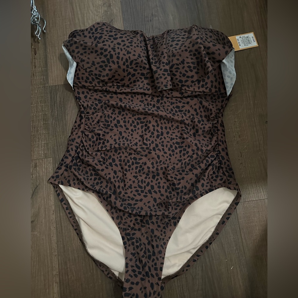 Kona Sol Leopard Print Swimsuit NWT